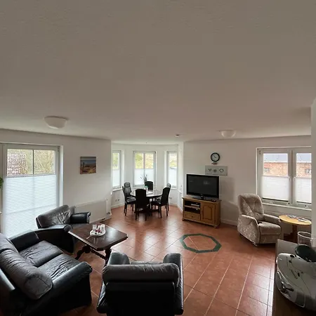 Grosszuegige In Mecklenburg Zwischen Wald Und Seen Krakow am See