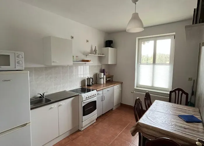 Apartamento Großzügige In Mecklenburg Zwischen Wald Und Seen *